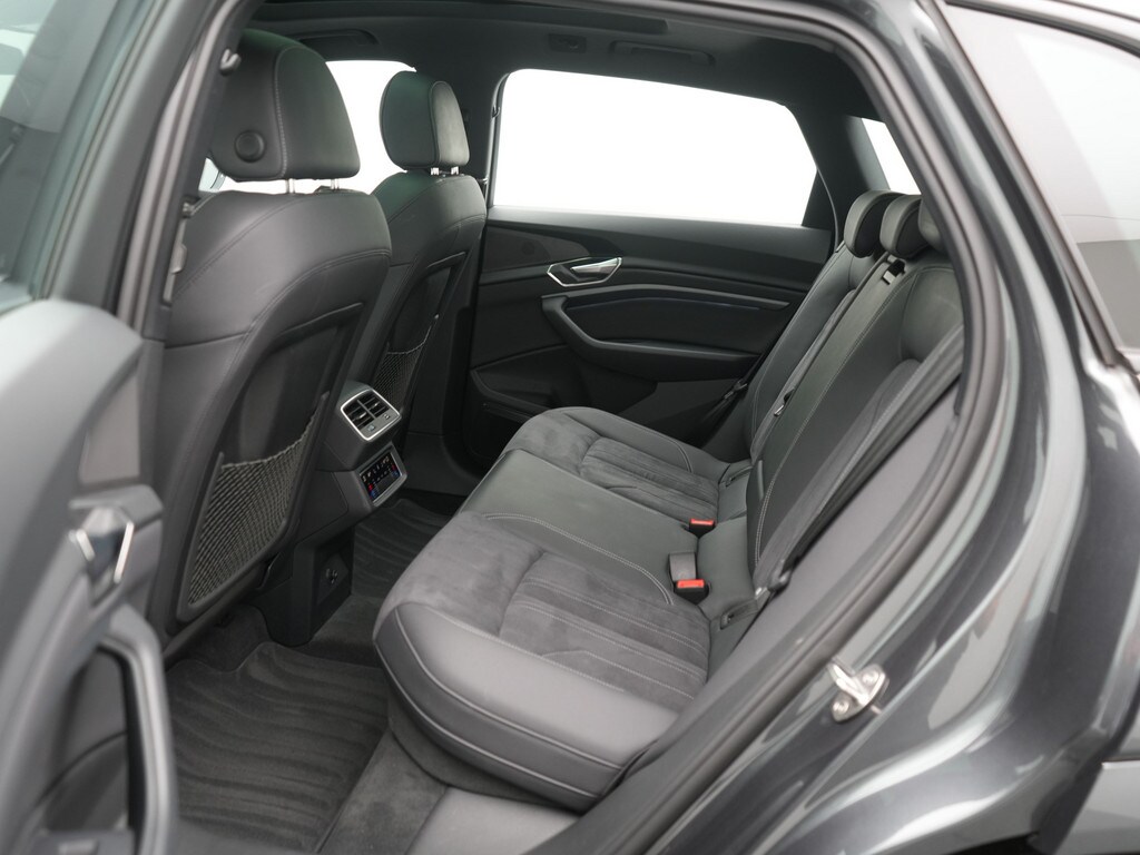 Image about Audi Q8 e-tron S line 50 e-tron quattro