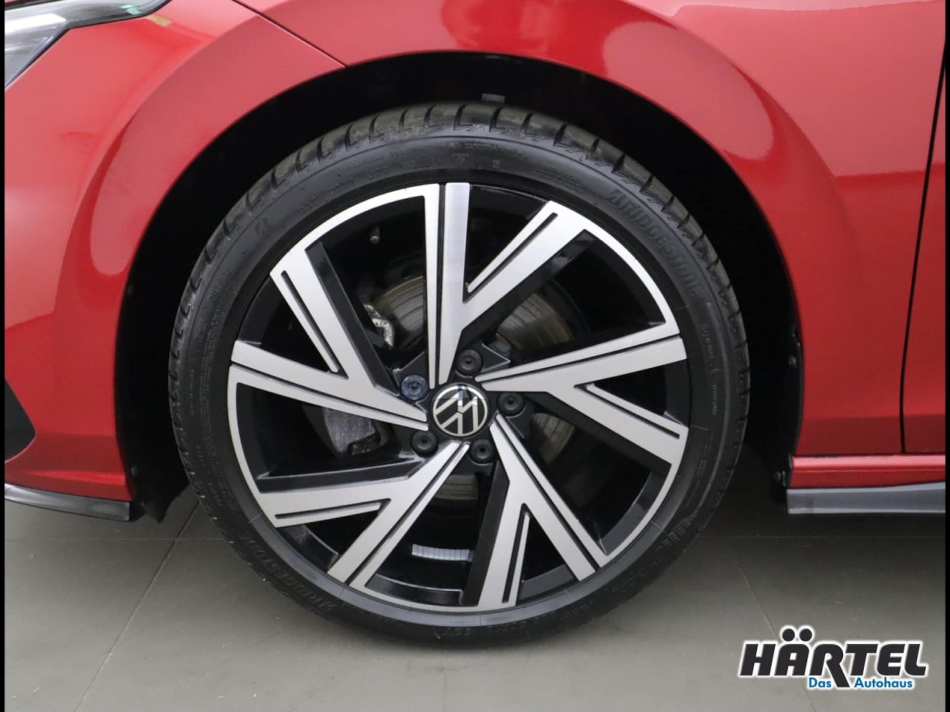 Volkswagen Golf R-Line