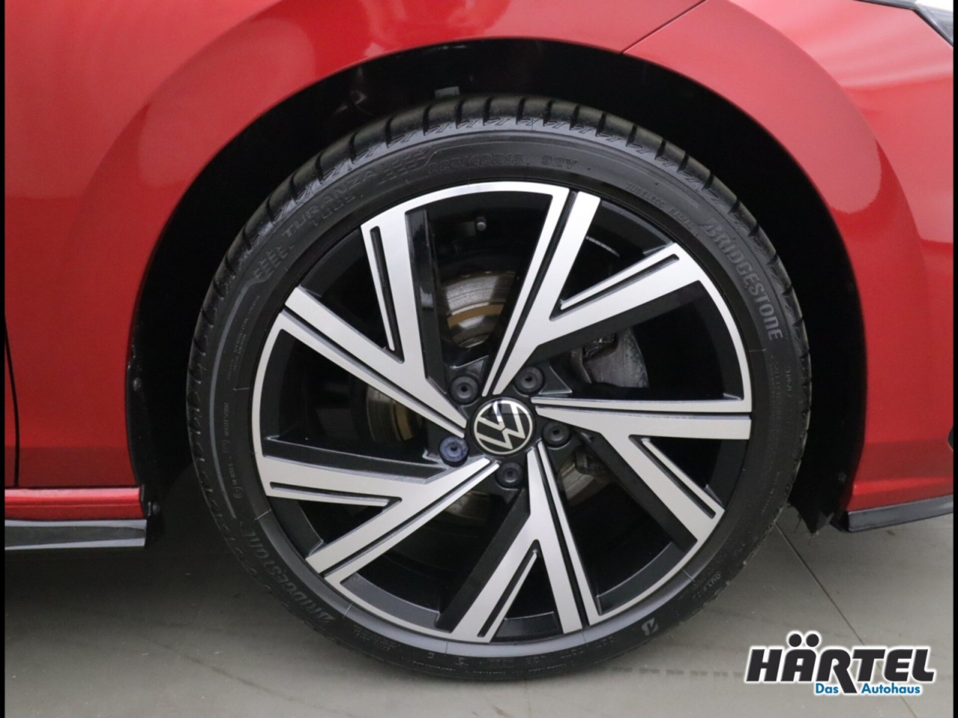 Volkswagen Golf R-Line