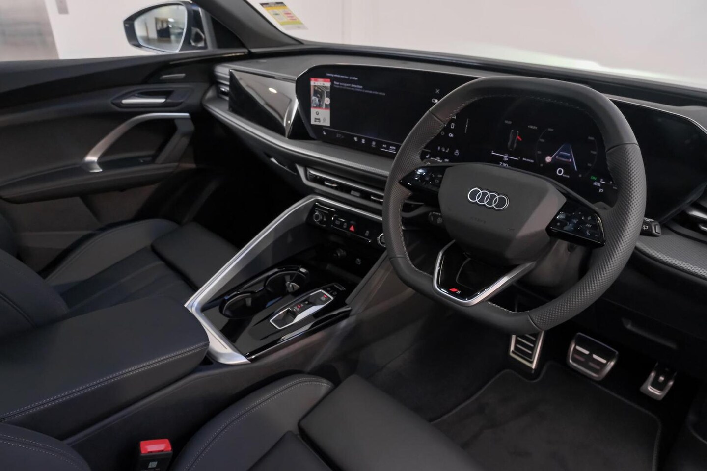 Image about Audi Q5 SUV TFSI quattro 200 kW sport