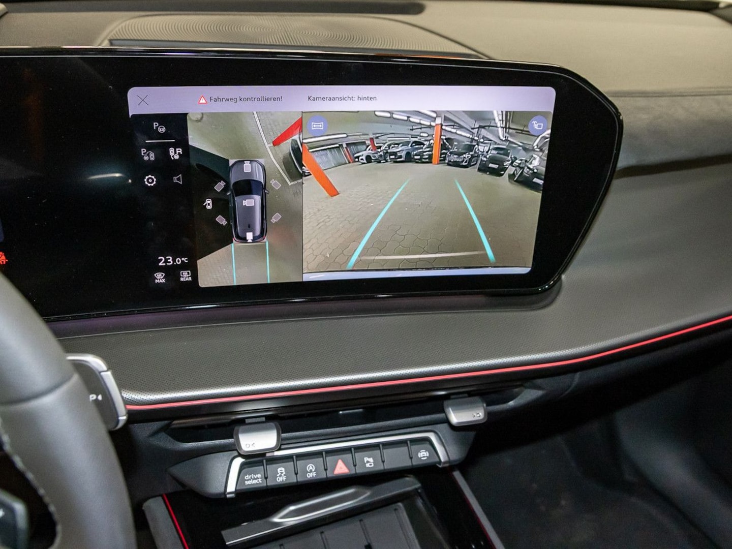 Bild über Audi Q3 SUV TFSI quattro 195 kW S tronic - für weitere Informationen kontaktieren Sie den Audi Partner