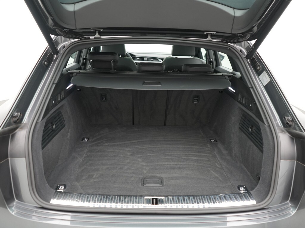Image about Audi Q8 e-tron S line 50 e-tron quattro