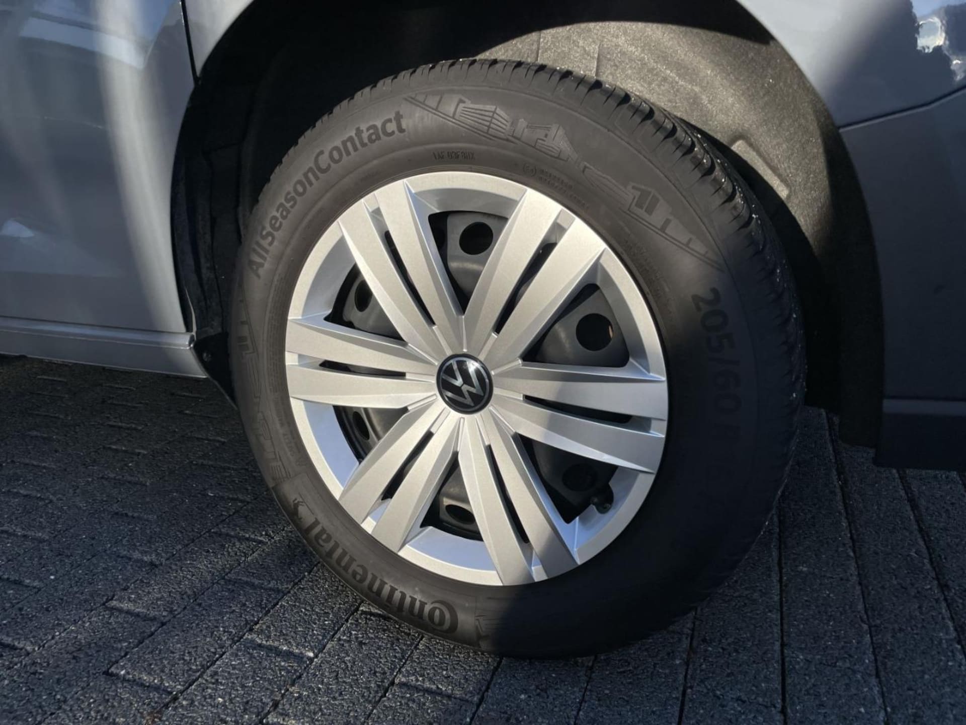 Volkswagen Caddy Maxi Basis-Modell