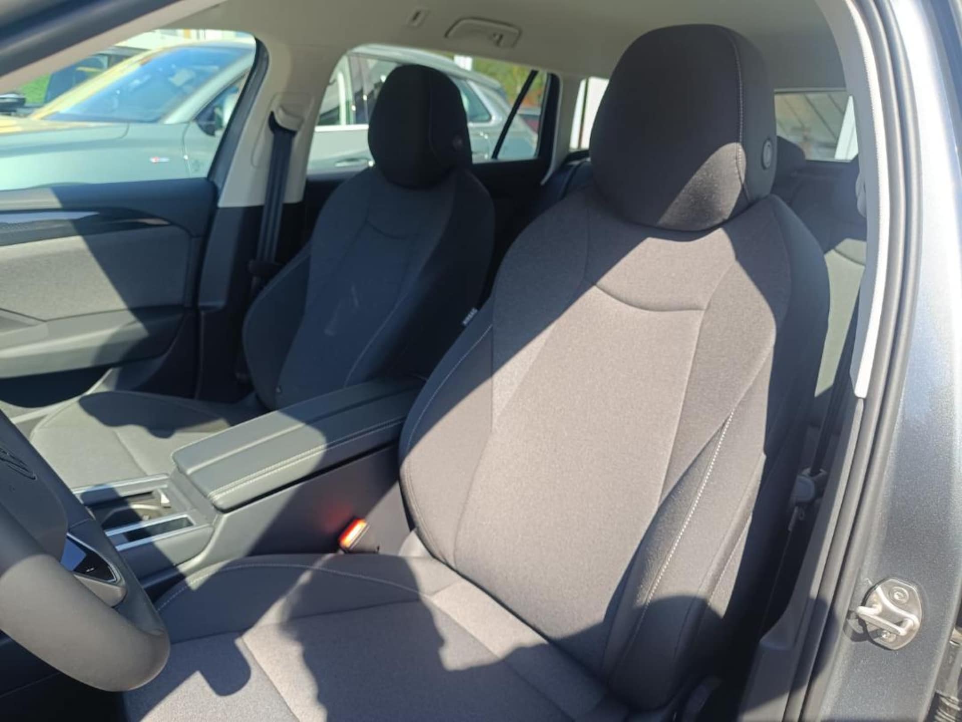 Volkswagen Passat Basis-Modell