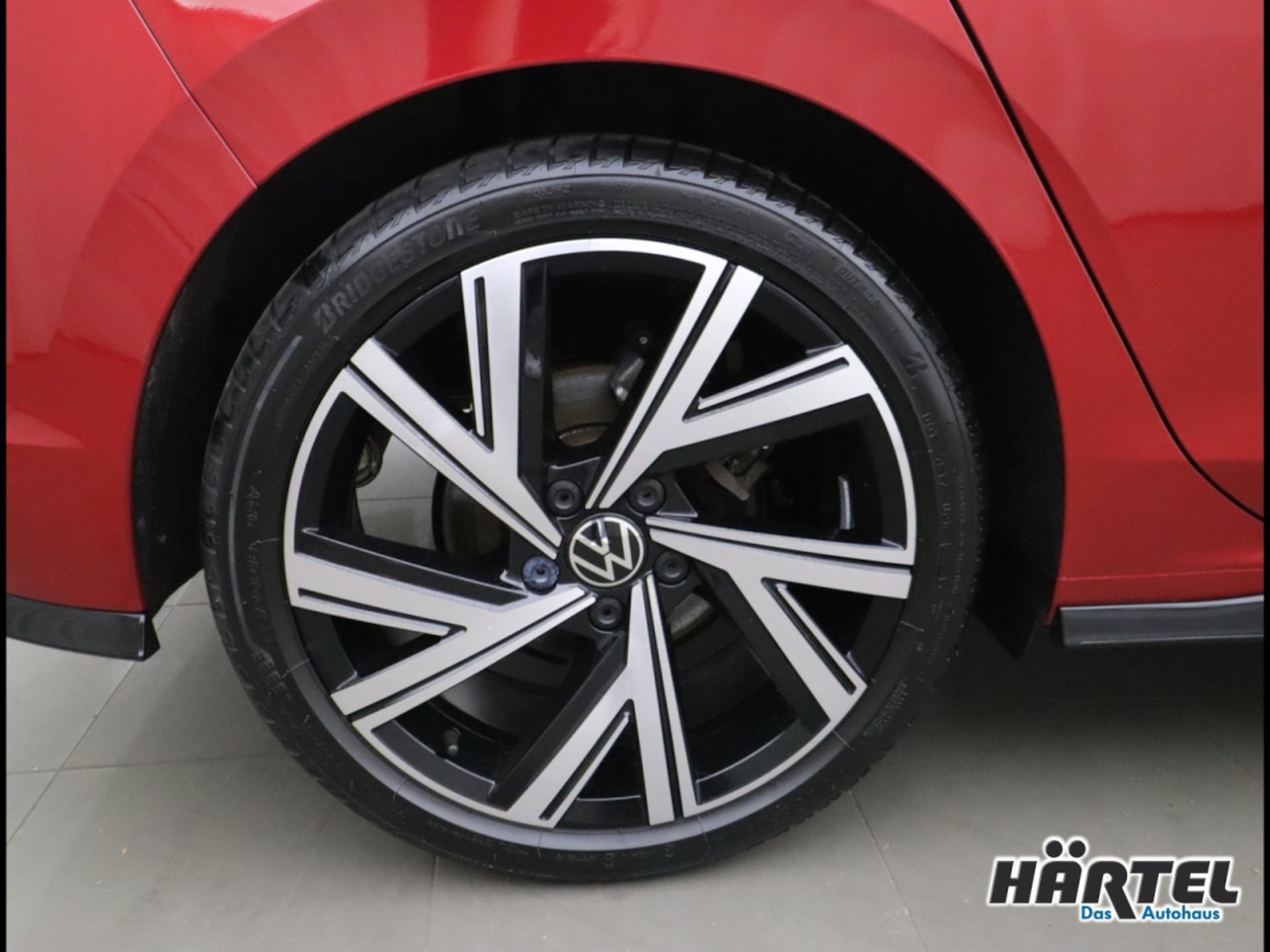 Volkswagen Golf R-Line