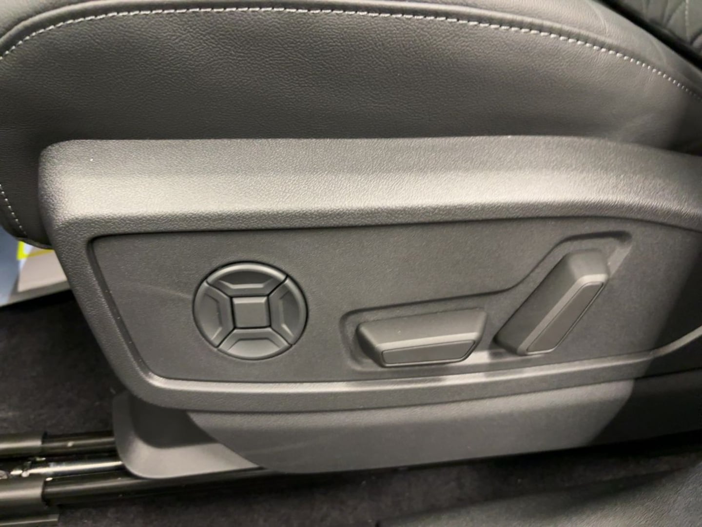 Bild über Audi Q5 Sportback e-hybrid e-hybrid quattro 270 kW S tronic - für weitere Informationen kontaktieren Sie den Audi Partner