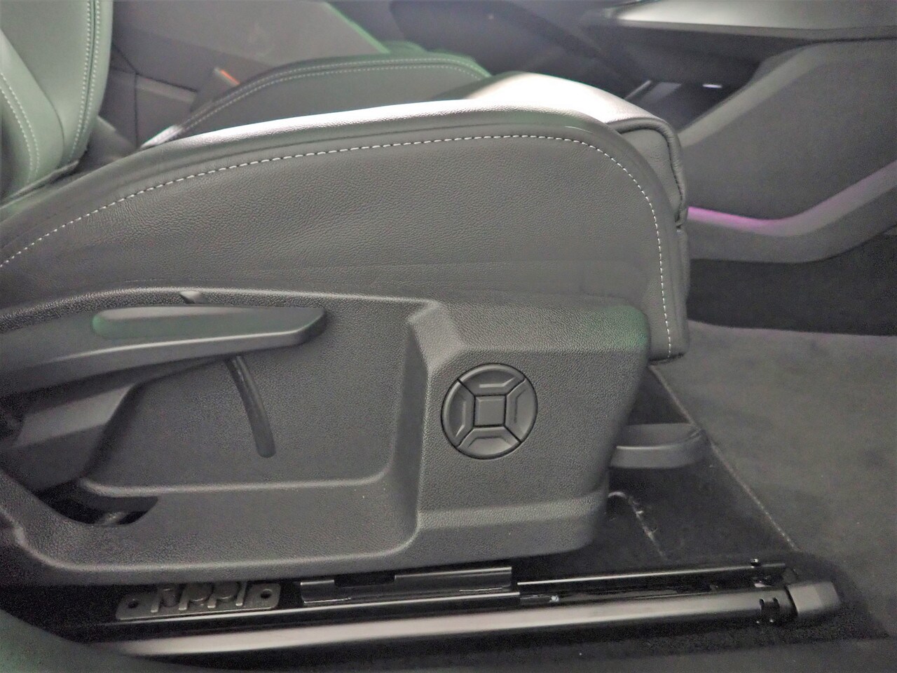 Image about Audi Q4 e-tron 40 e-tron 150,00 kW