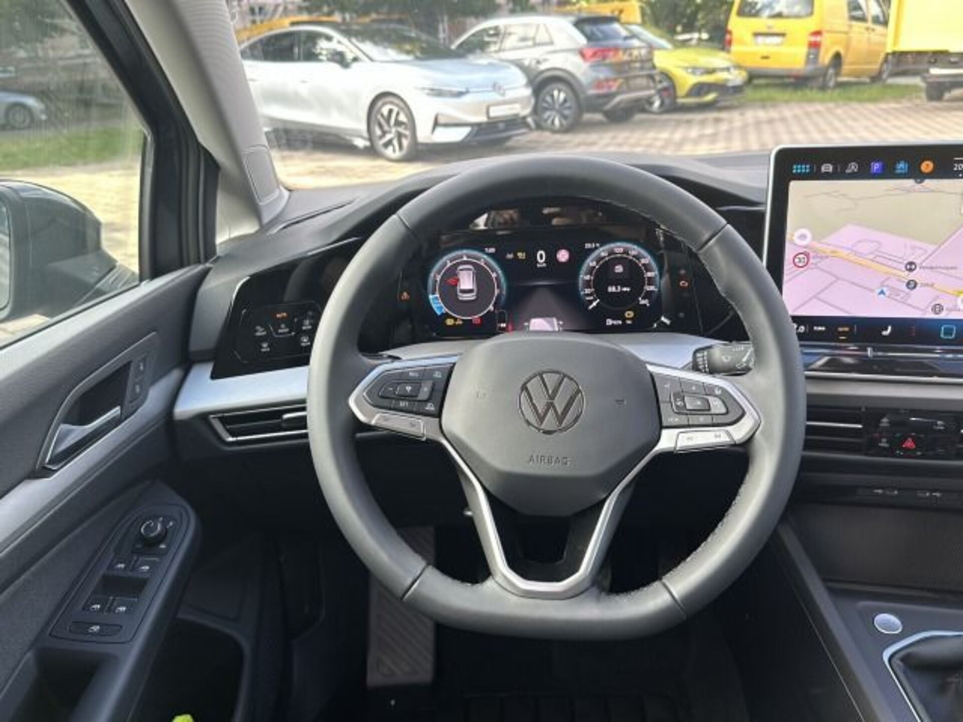 Volkswagen Golf Variant Life