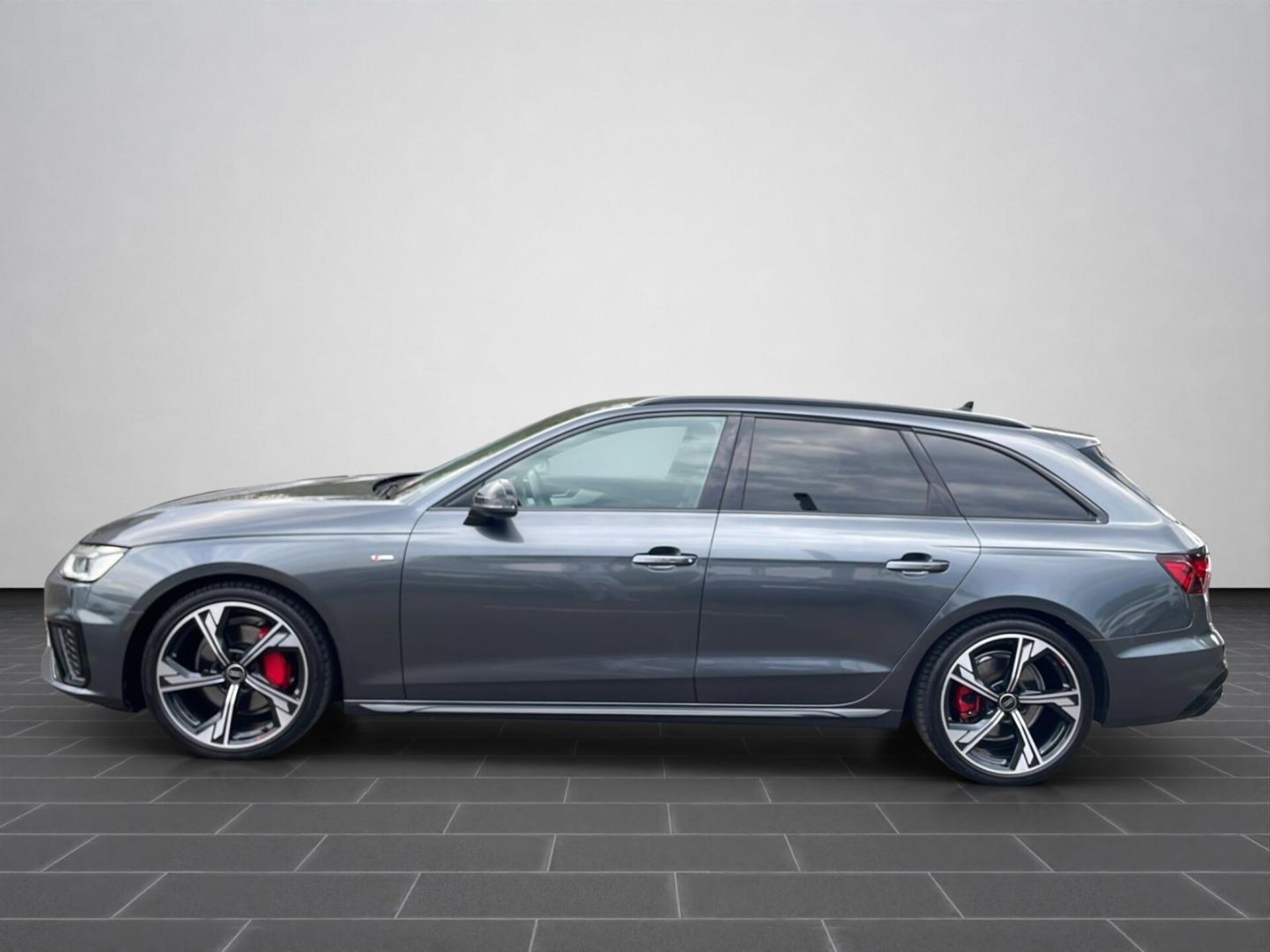 Audi A4 Avant S line