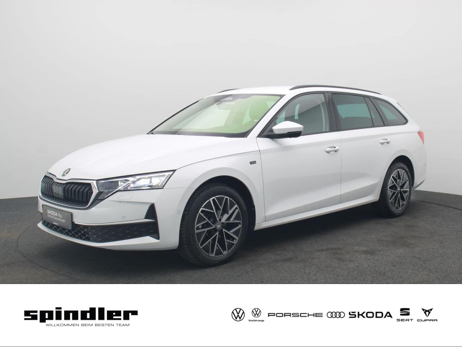 Skoda Octavia Combi — Skoda Octavia Combi OCTAVIA COMBI Tour 2.0TDI DSG / Matrix, HuD,360°