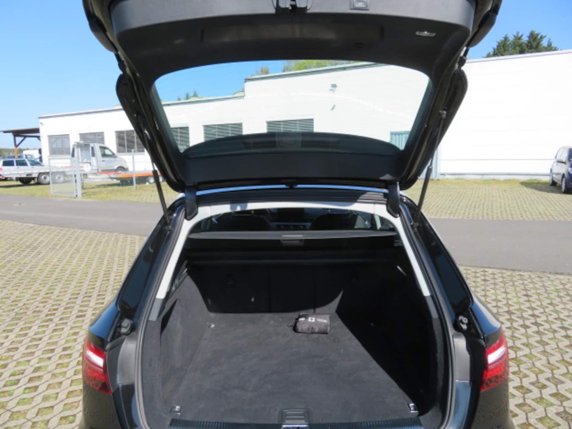 Audi A4 Avant S line
