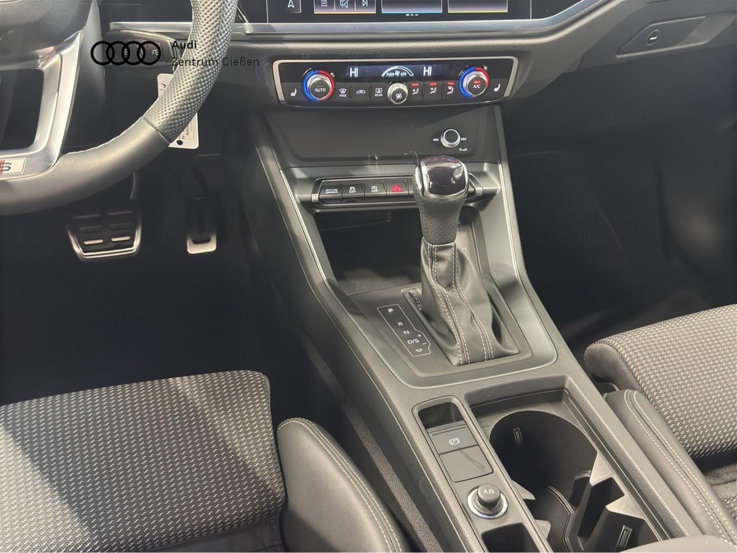 Bild über Audi Q3 Sportback S line 35 TDI S tronic - für weitere Informationen kontaktieren Sie den Audi Partner