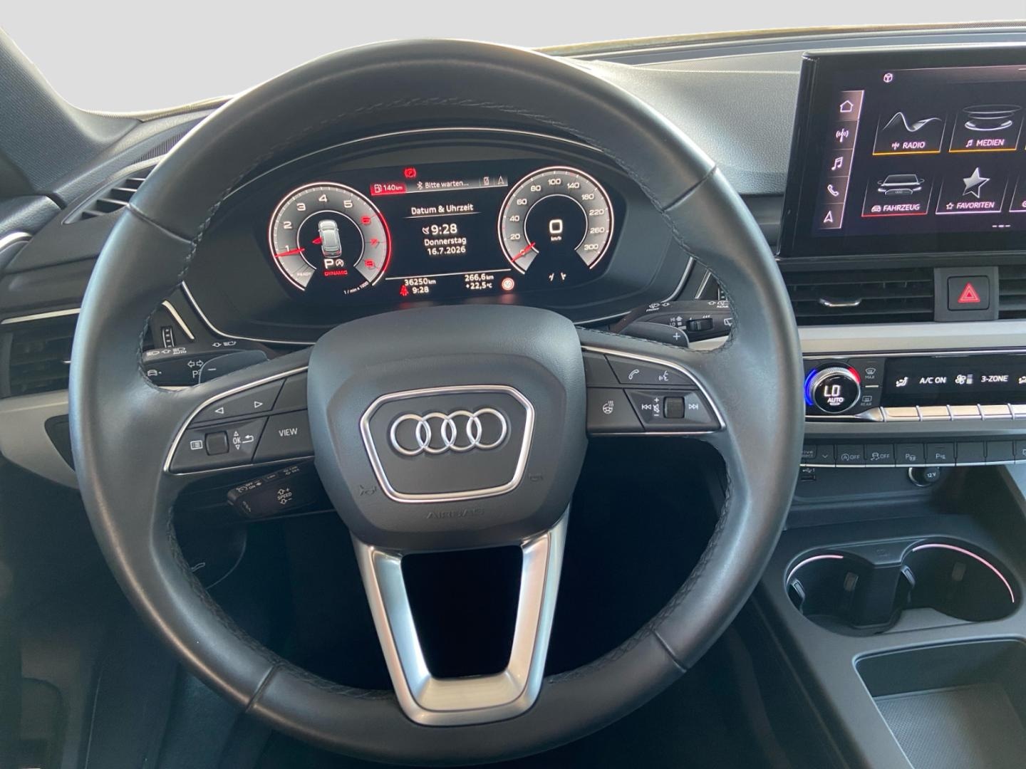 Bild über Audi A4 Avant advanced 40 TFSI S tronic - für weitere Informationen kontaktieren Sie den Audi Partner
