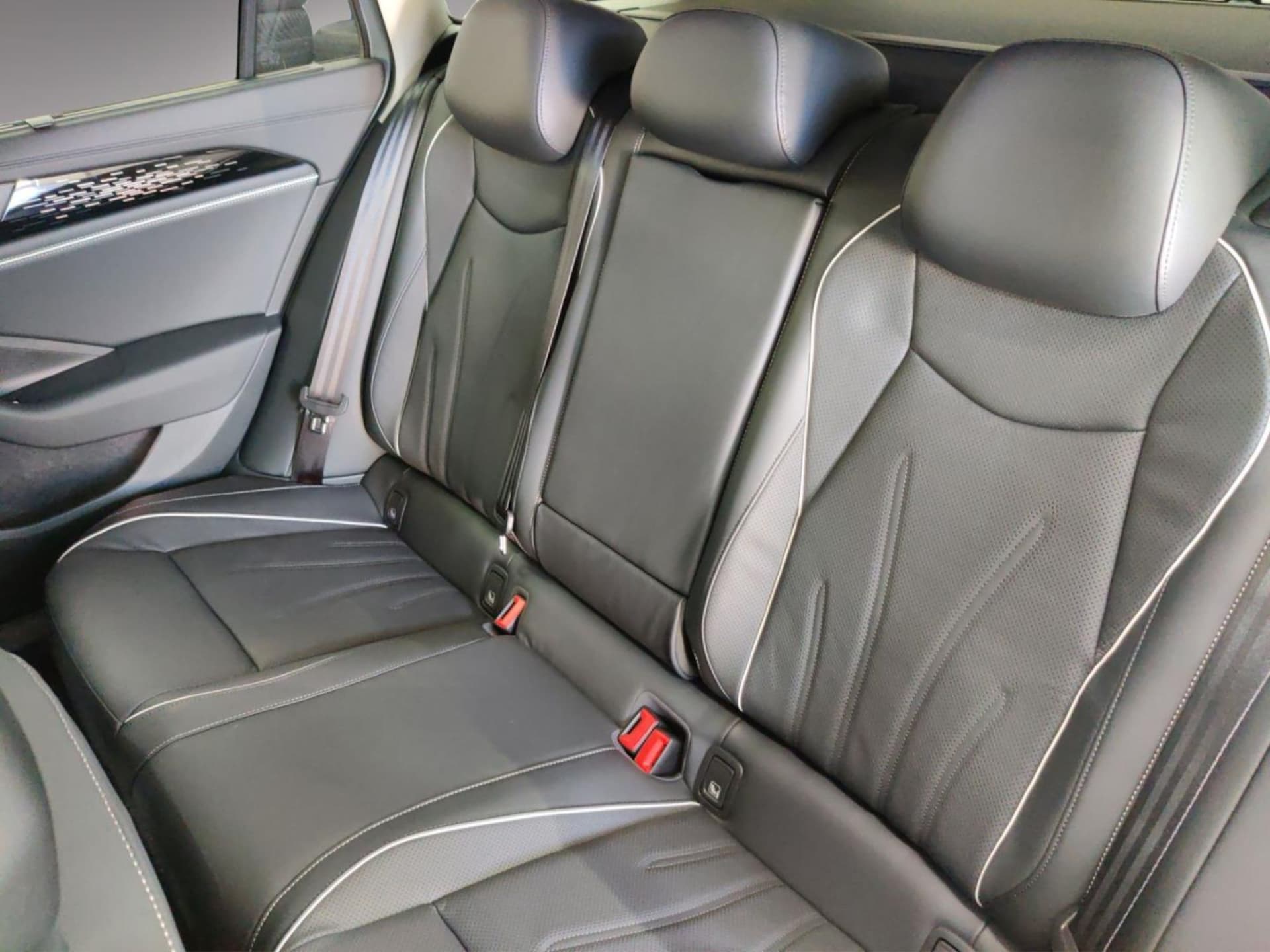 Volkswagen Passat Elegance