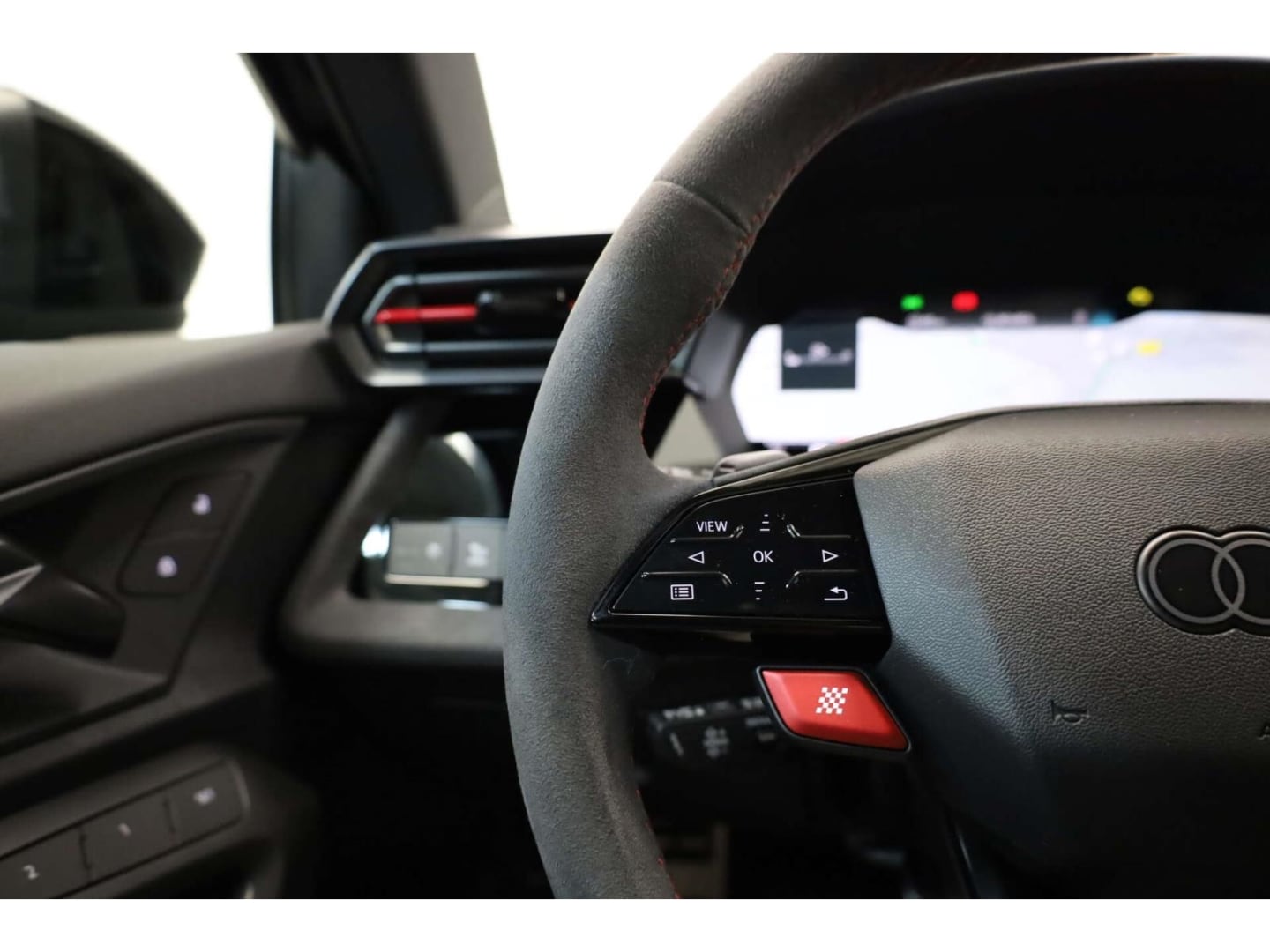 Bild über Audi RS 3 Limousine TFSI quattro 294 kW S tronic - für weitere Informationen kontaktieren Sie den Audi Partner