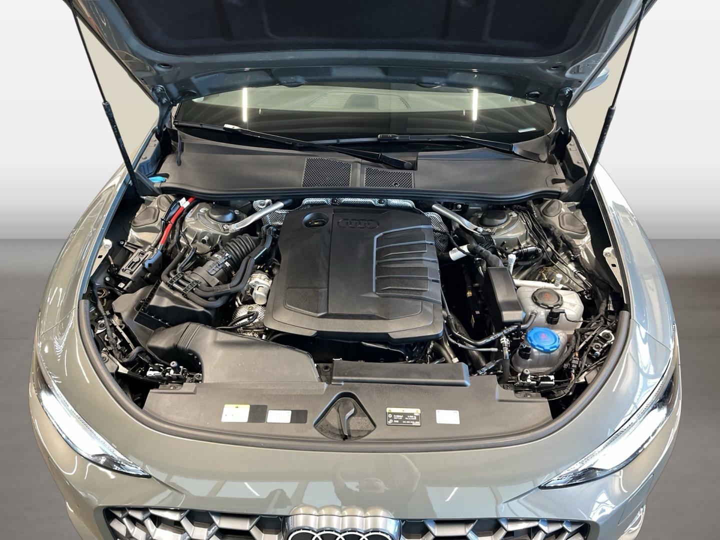 Bild über Audi A6 Limousine TDI 150 kW S tronic - für weitere Informationen kontaktieren Sie den Audi Partner