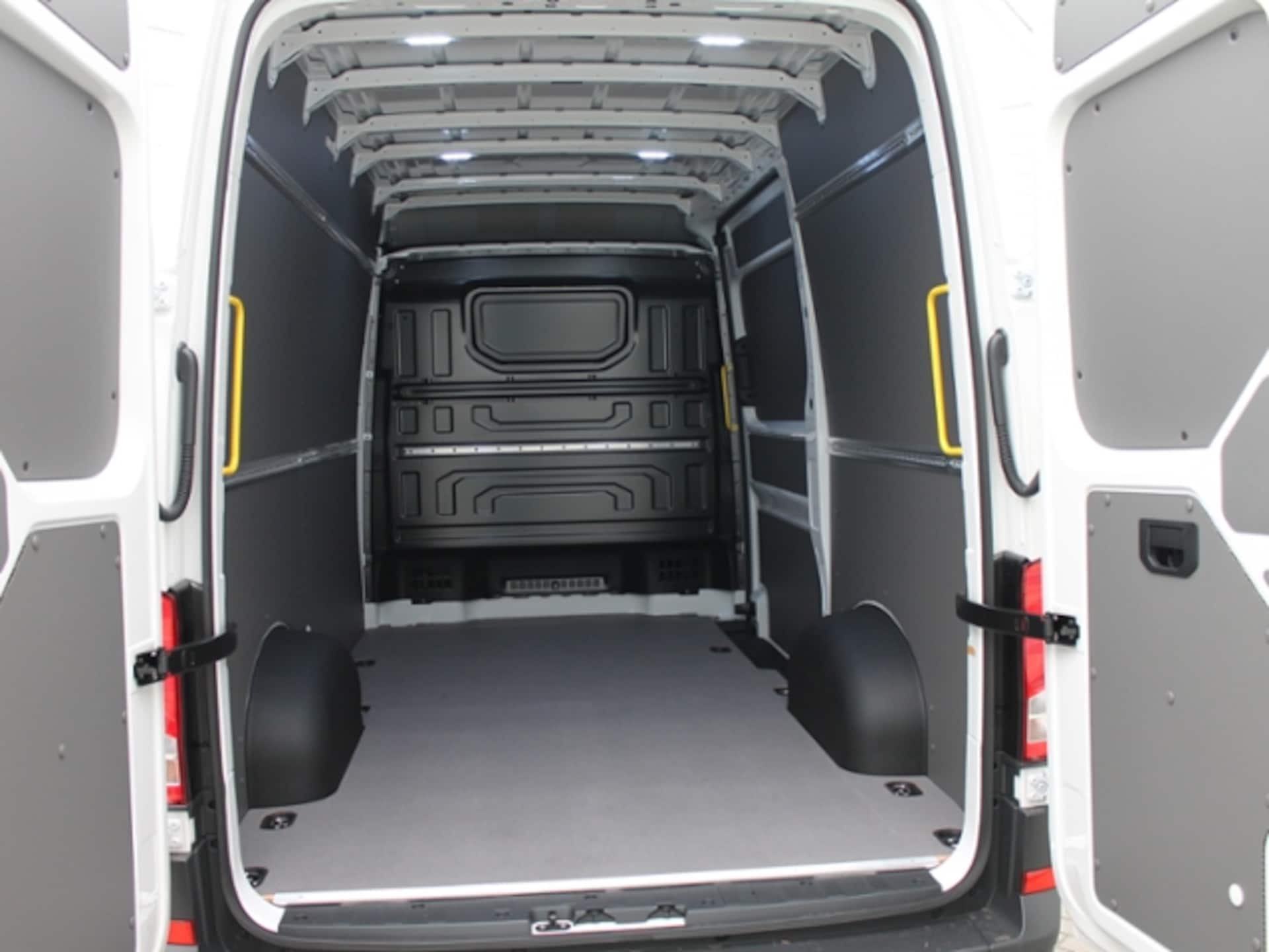 Volkswagen Crafter Kasten mittlerer Radstand