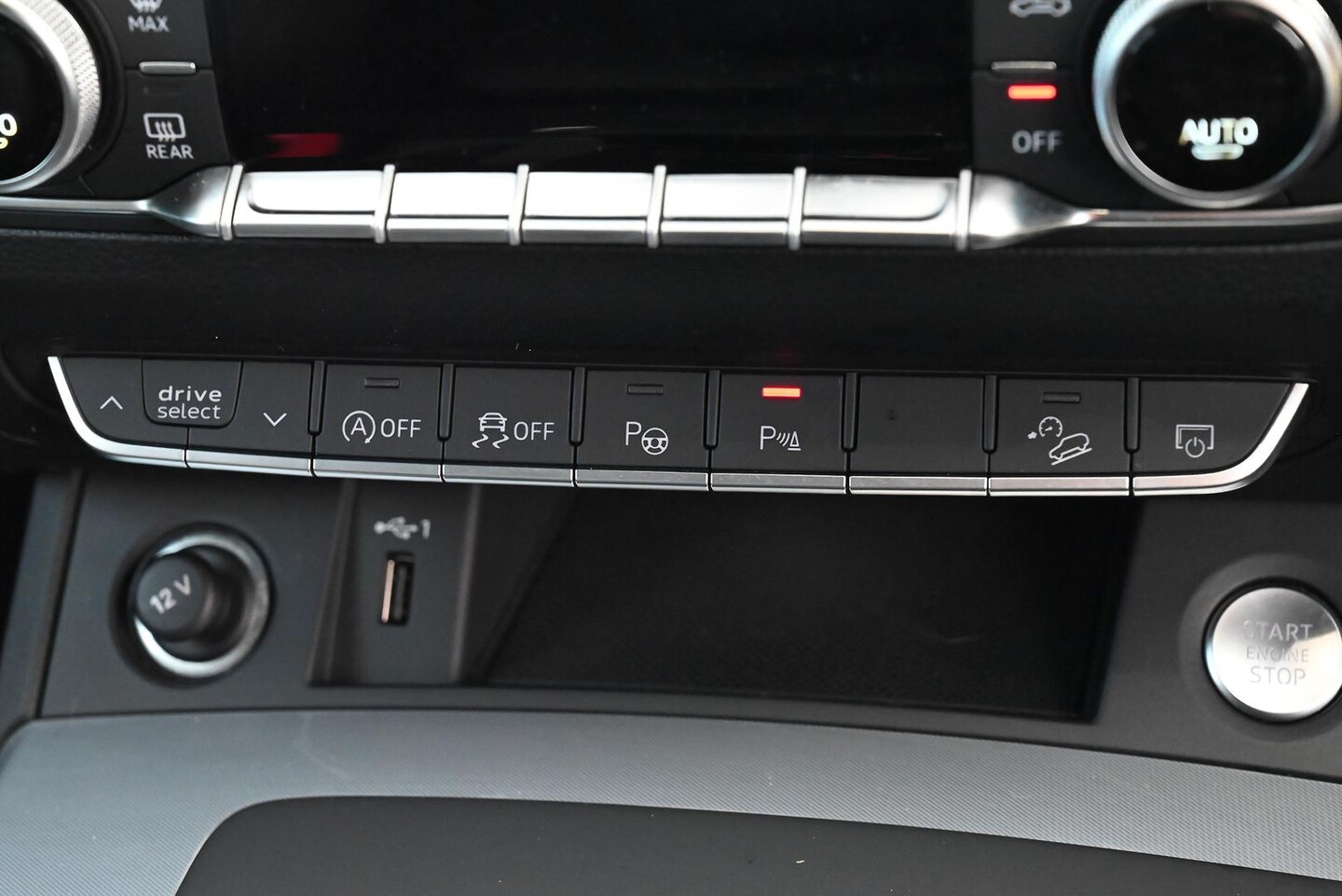 Image about Audi Q5 45 TFSI quattro S tronic