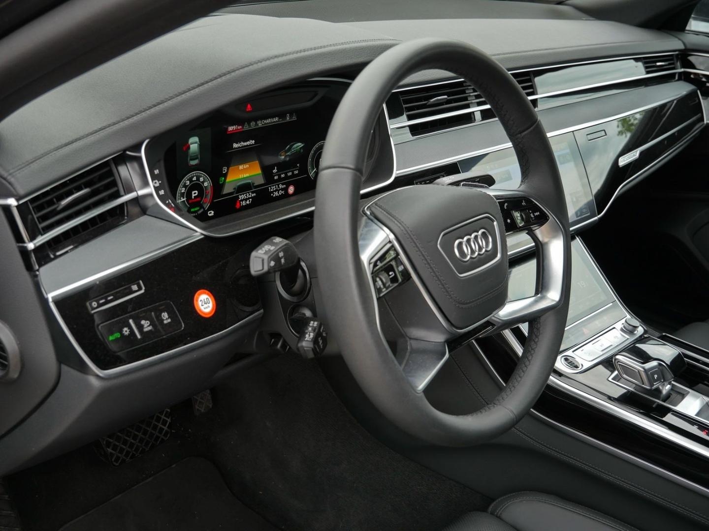 Bild über Audi A8 TFSI e 60 TFSI e quattro tiptronic - für weitere Informationen kontaktieren Sie den Audi Partner