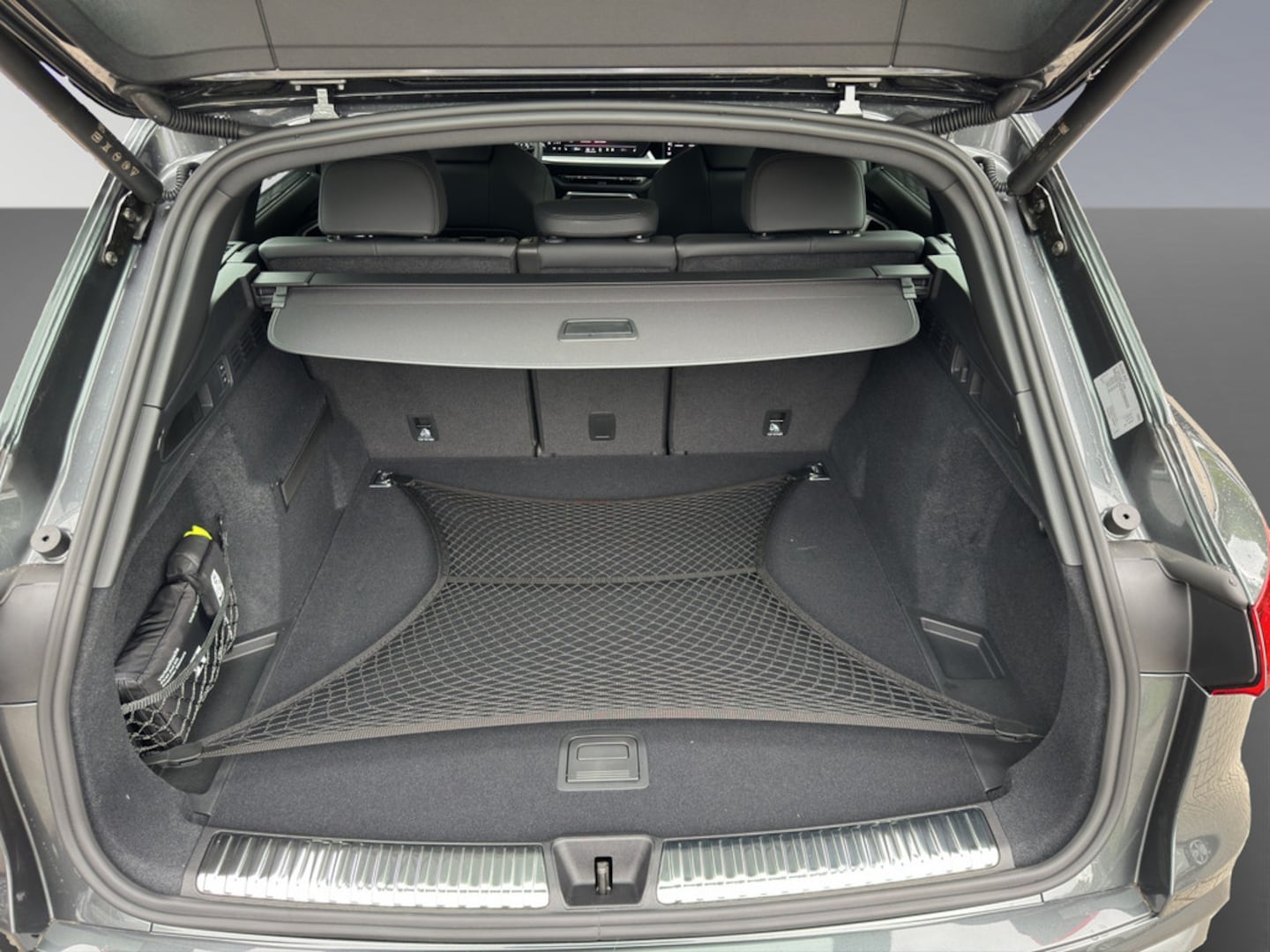 Bild über Audi Q5 SUV TDI quattro 150 kW S tronic - für weitere Informationen kontaktieren Sie den Audi Partner