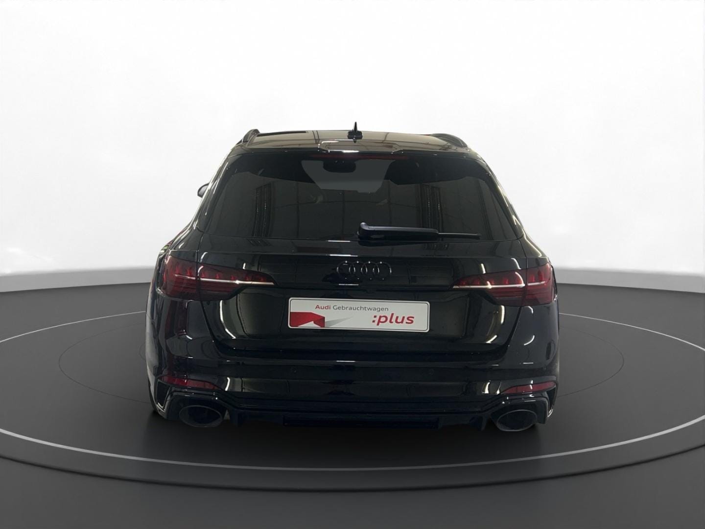 Bild über Audi RS 4 Avant TFSI quattro tiptronic - für weitere Informationen kontaktieren Sie den Audi Partner