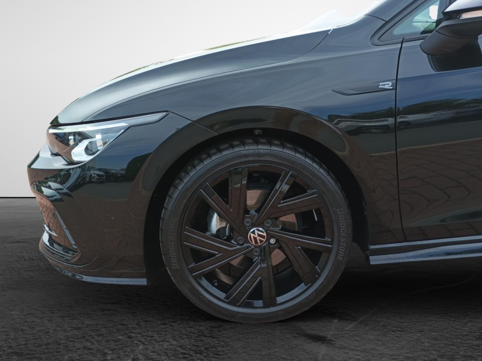 Volkswagen Golf R-Line