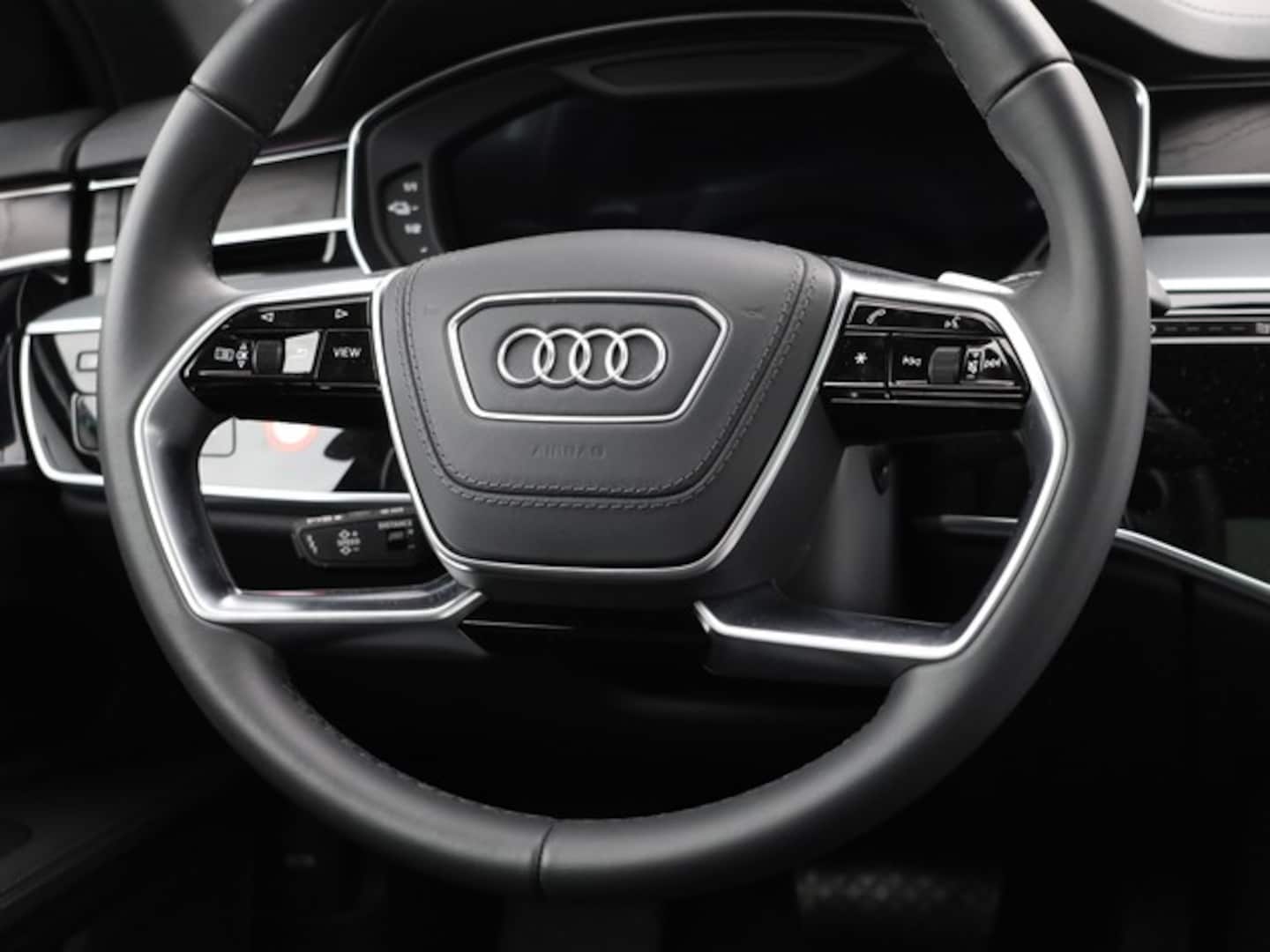 Bild über Audi A8 TFSI e 60 TFSI e quattro tiptronic - für weitere Informationen kontaktieren Sie den Audi Partner