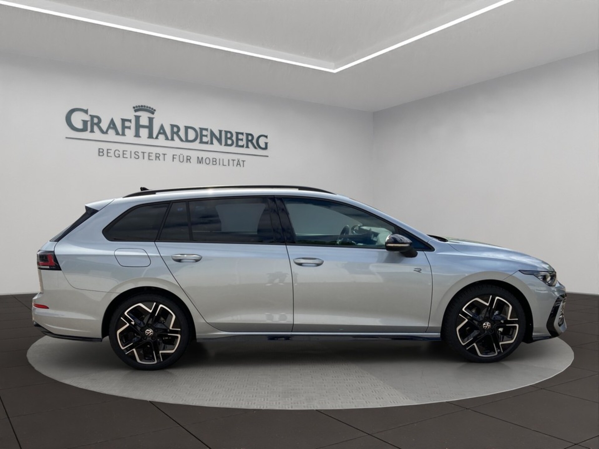 Volkswagen Golf Variant R-Line
