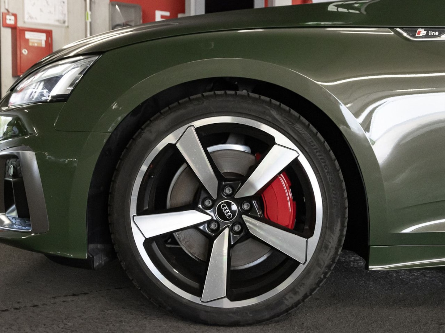 Bild über Audi A5 Cabriolet S line 45 TFSI quattro S tronic - für weitere Informationen kontaktieren Sie den Audi Partner