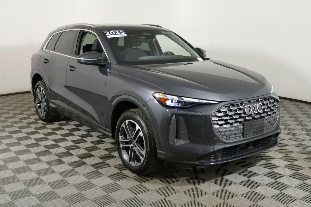 2025 Audi Q5 40 Premium's photo