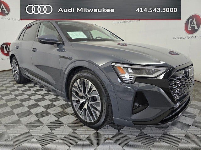 Photo of 2024 Audi Q8 e-tron 
