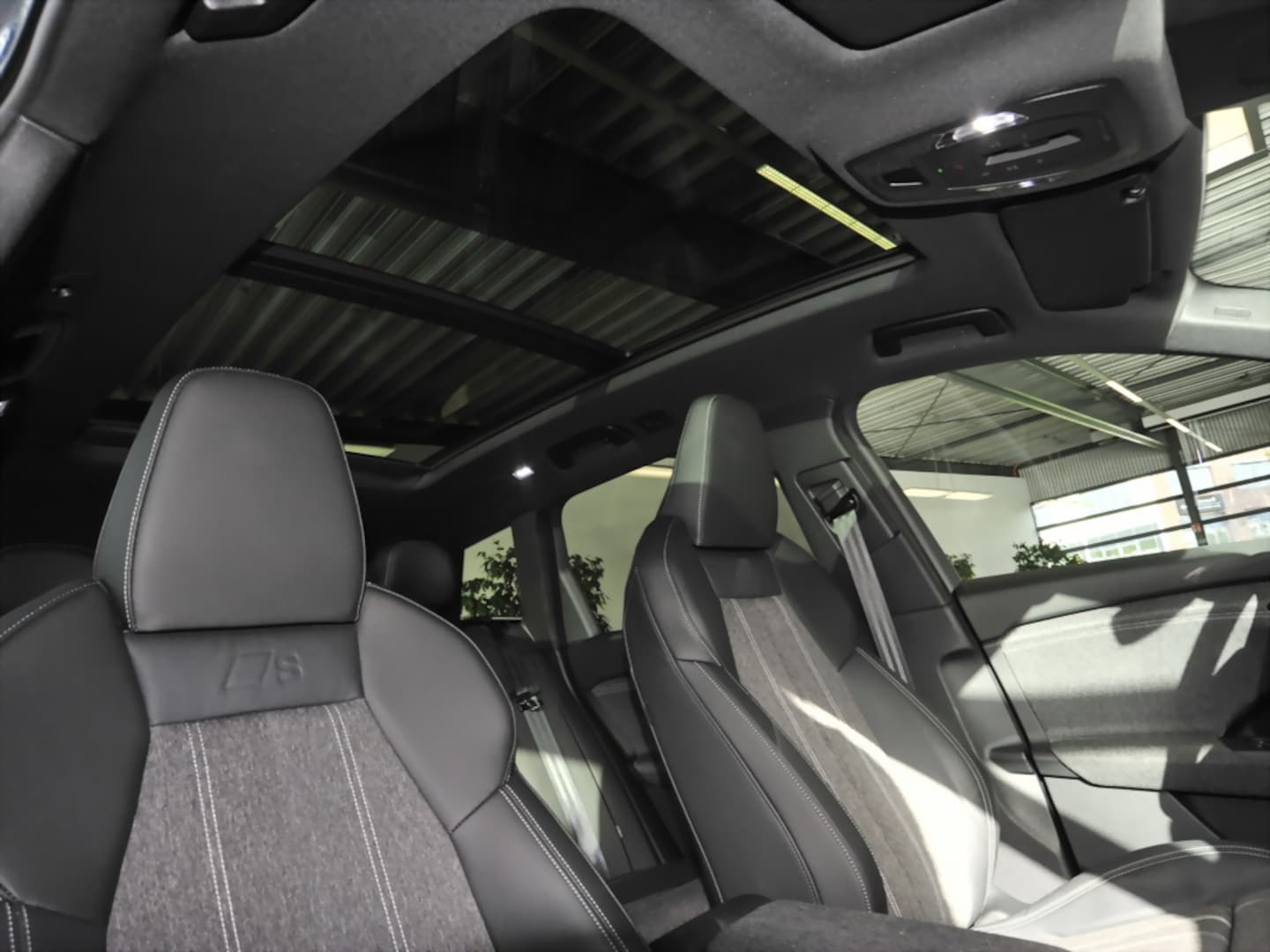 Bild über Audi Q6 SUV e-tron S line business e-tron performance 225 kW - für weitere Informationen kontaktieren Sie den Audi Partner