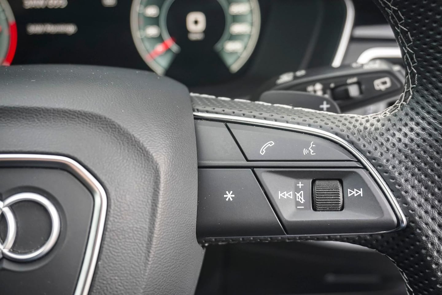 Image about Audi A4 Avant S line 45 TFSI quattro S tronic