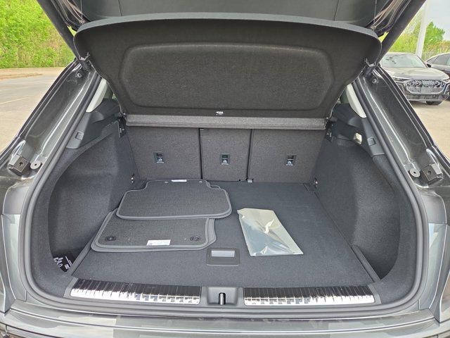 2026 Audi Q3 Base - Photo 8