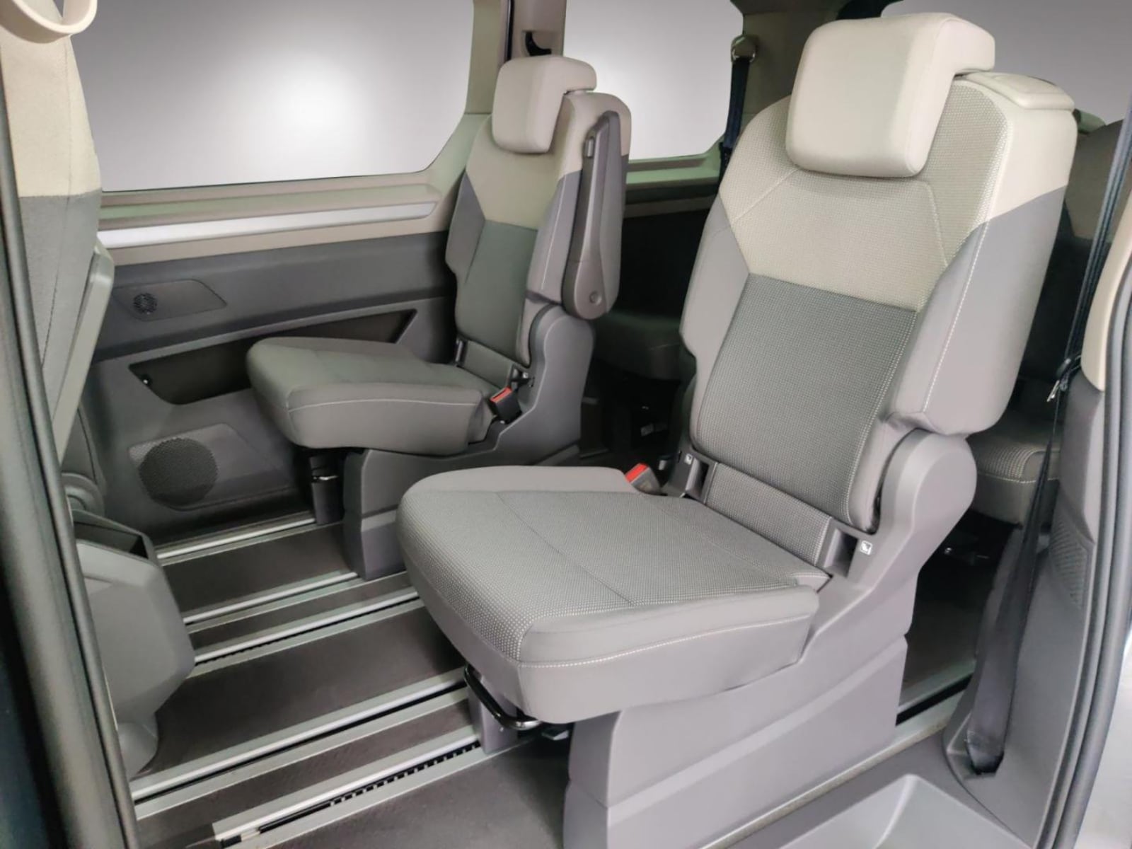 Volkswagen Multivan – Bild 13
