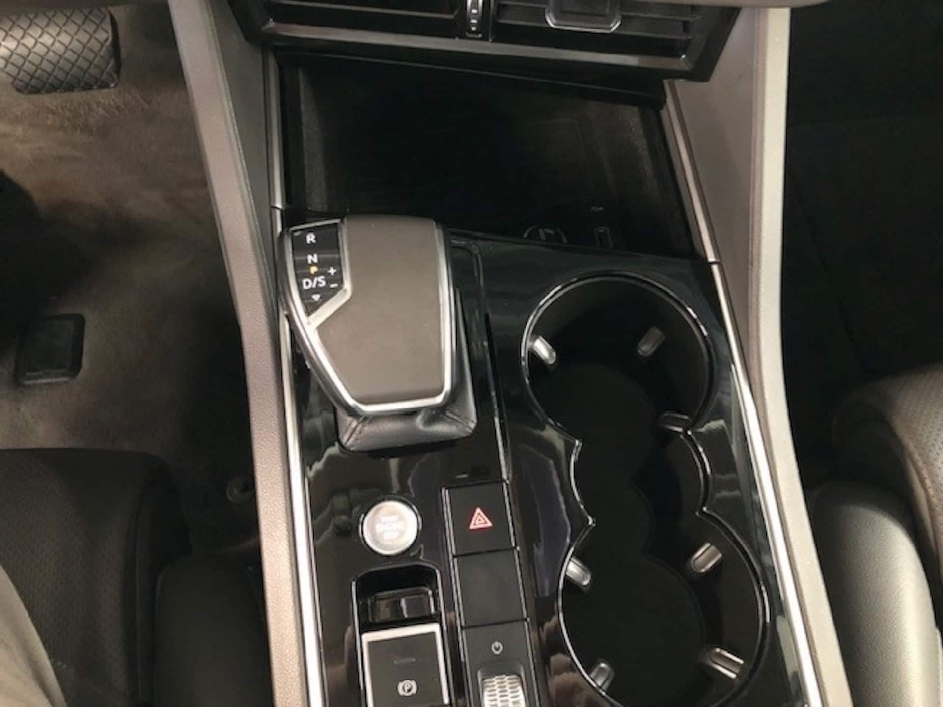 Volkswagen Touareg Basis-Modell