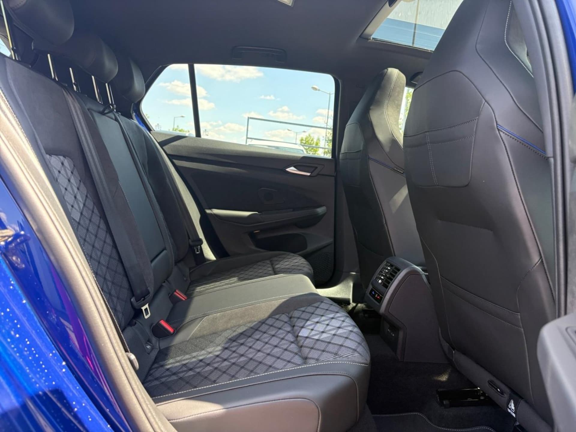 Volkswagen Golf R-Line