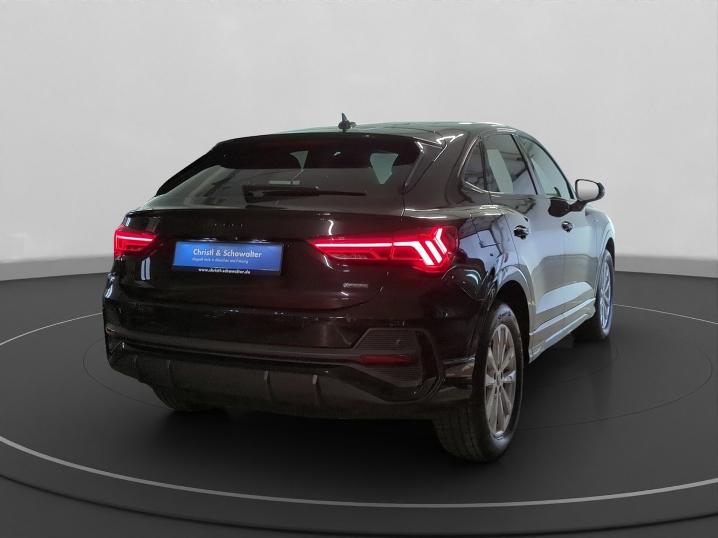 Bild über Audi Q3 Sportback S line 40 TFSI quattro S tronic - für weitere Informationen kontaktieren Sie den Audi Partner