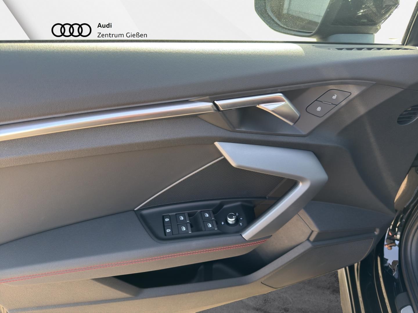 Bild über Audi A3 Sportback TFSI 110 kW S tronic - für weitere Informationen kontaktieren Sie den Audi Partner