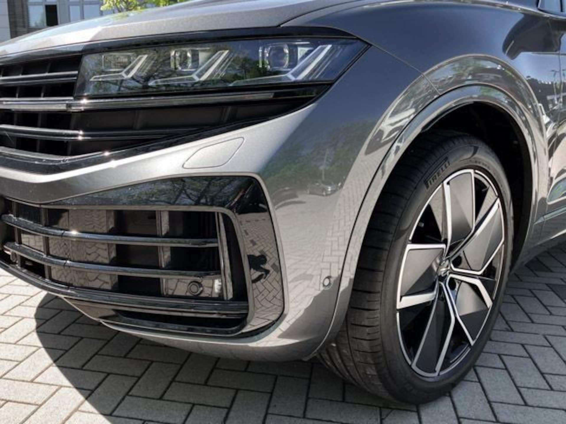 Volkswagen Touareg R