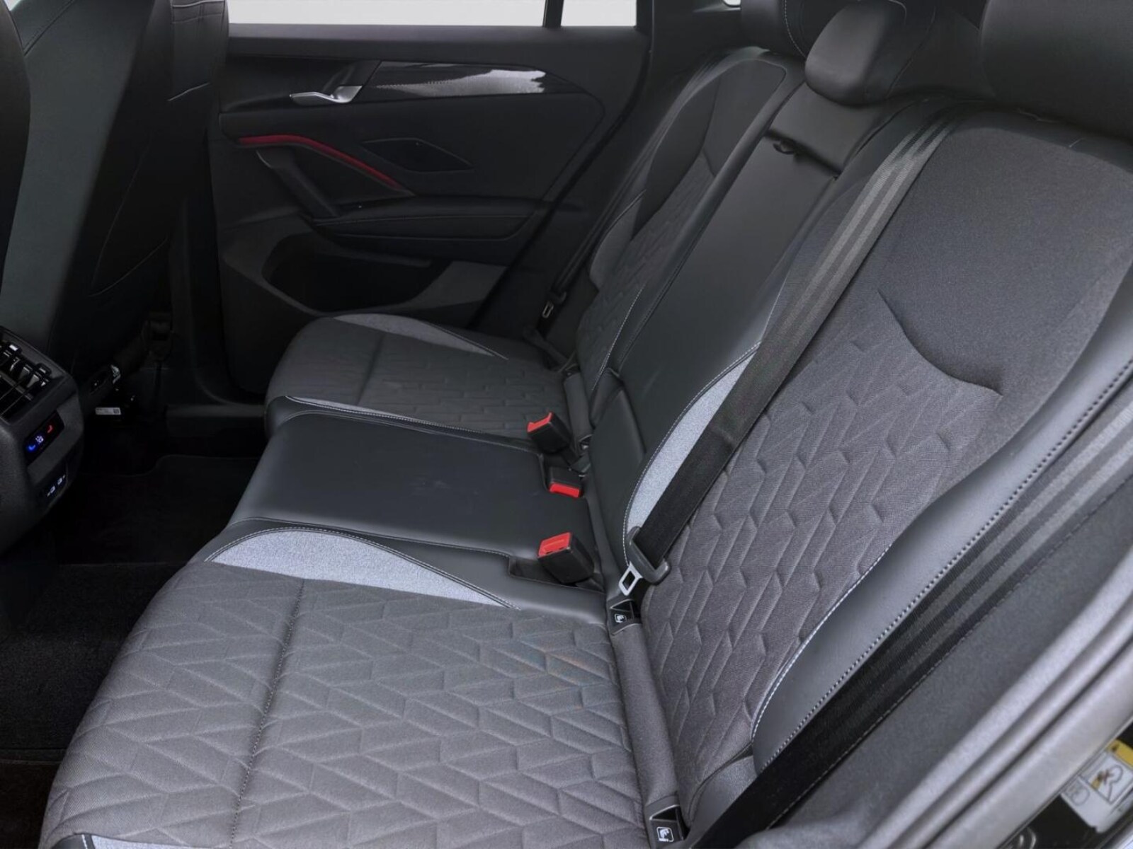 Volkswagen Tiguan – Bild 15