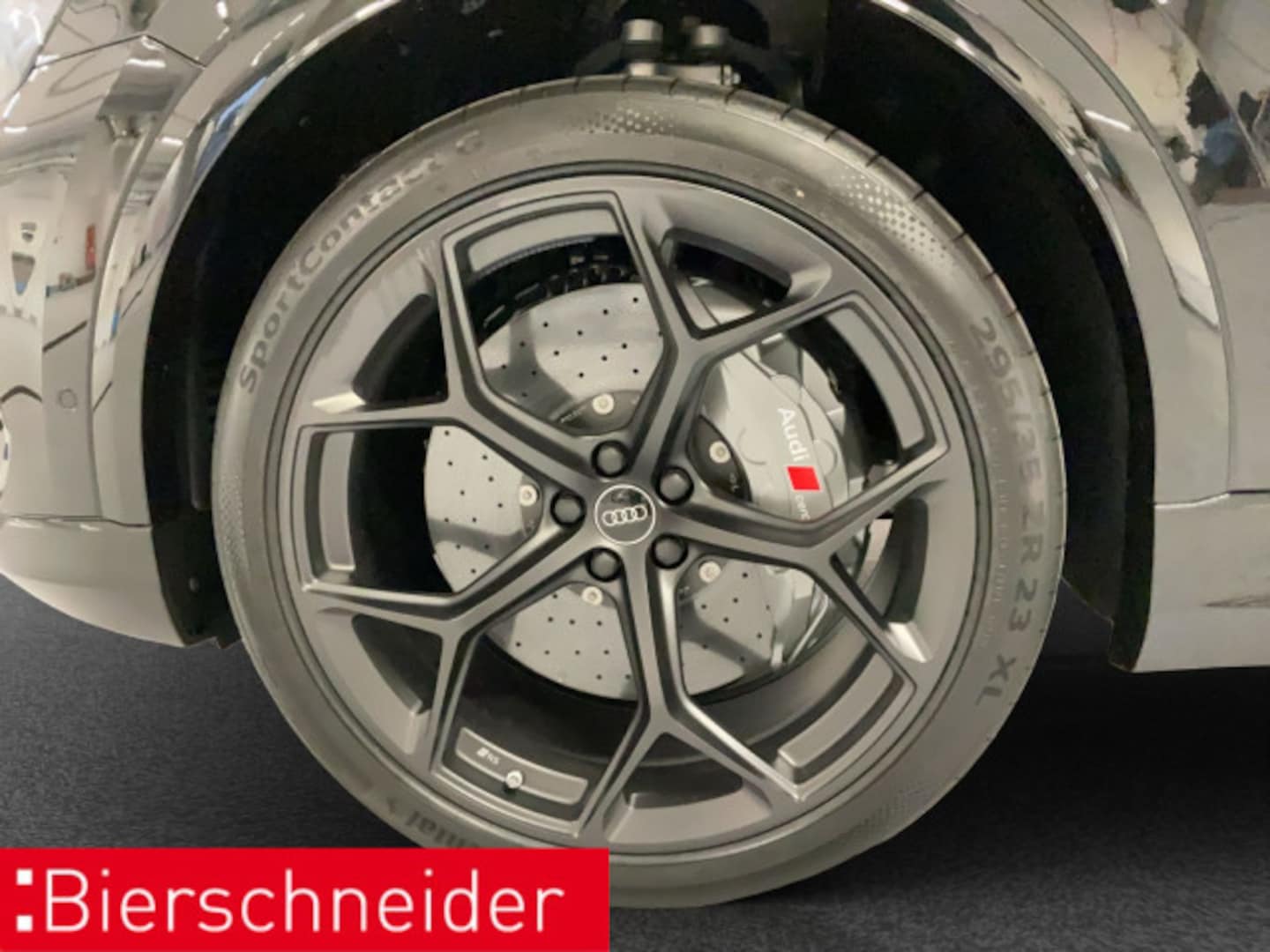 Bild über Audi RS Q8 SUV TFSI quattro 471 kW tiptronic - für weitere Informationen kontaktieren Sie den Audi Partner