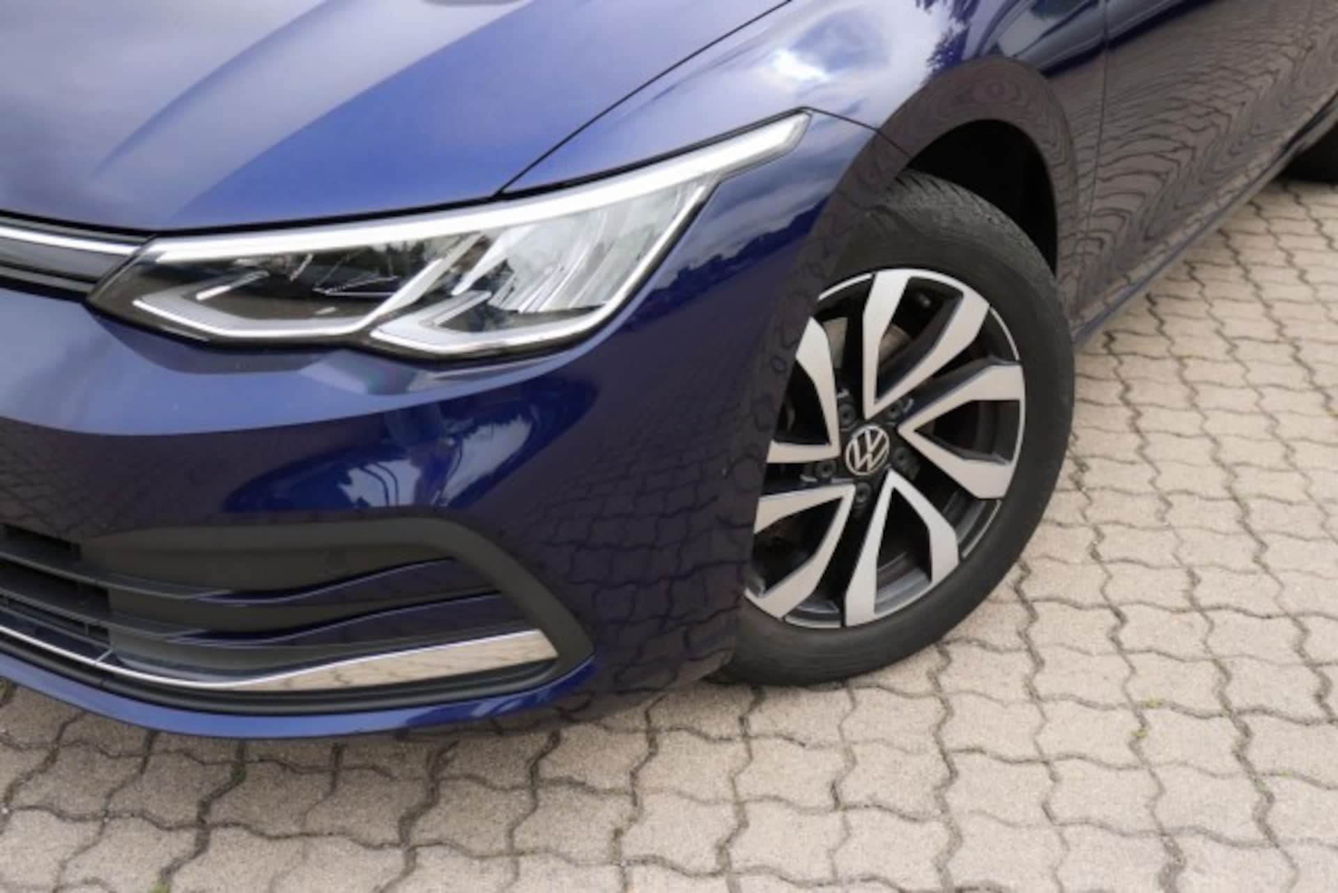 Volkswagen Golf Life