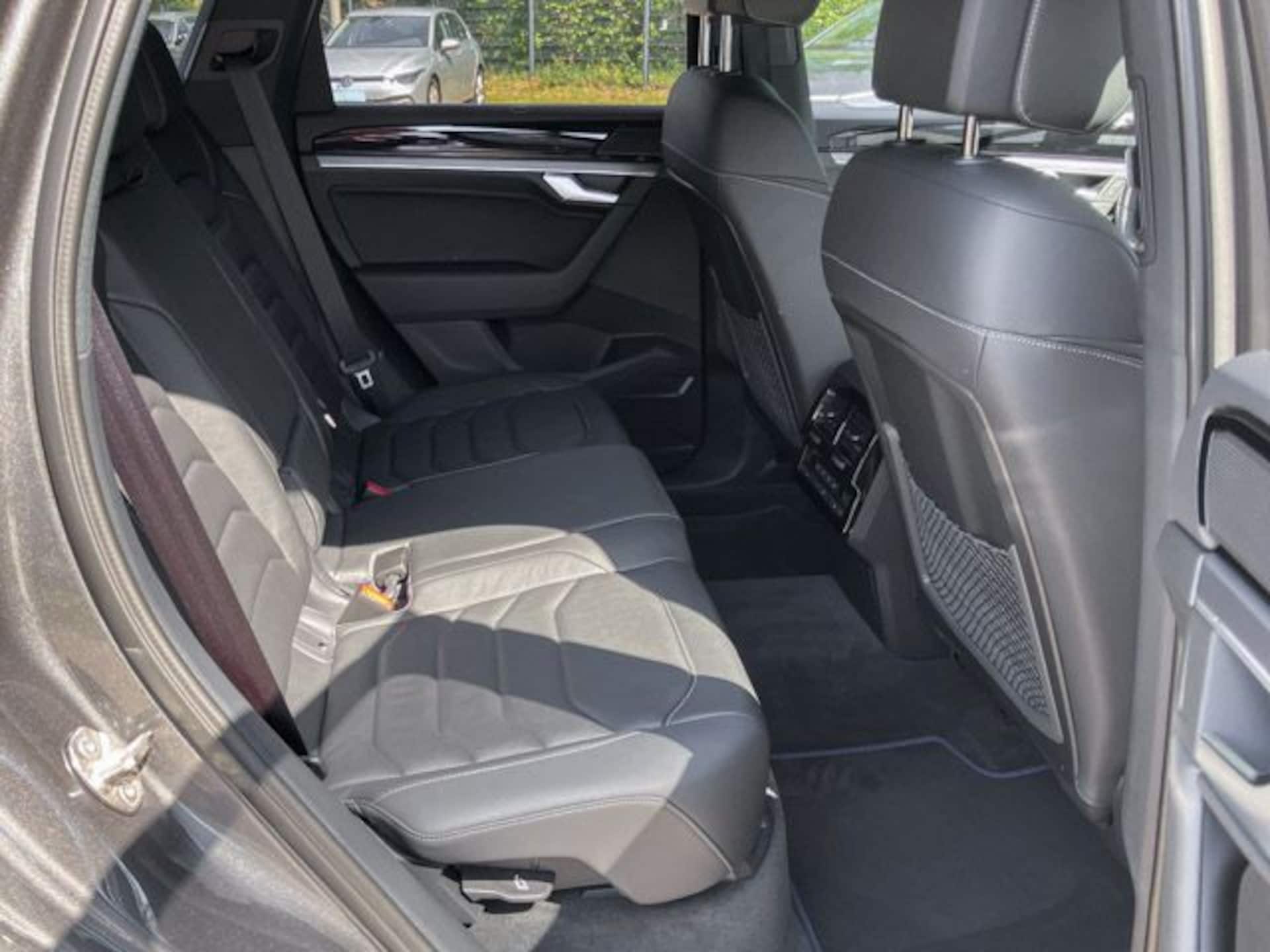 Volkswagen Touareg R