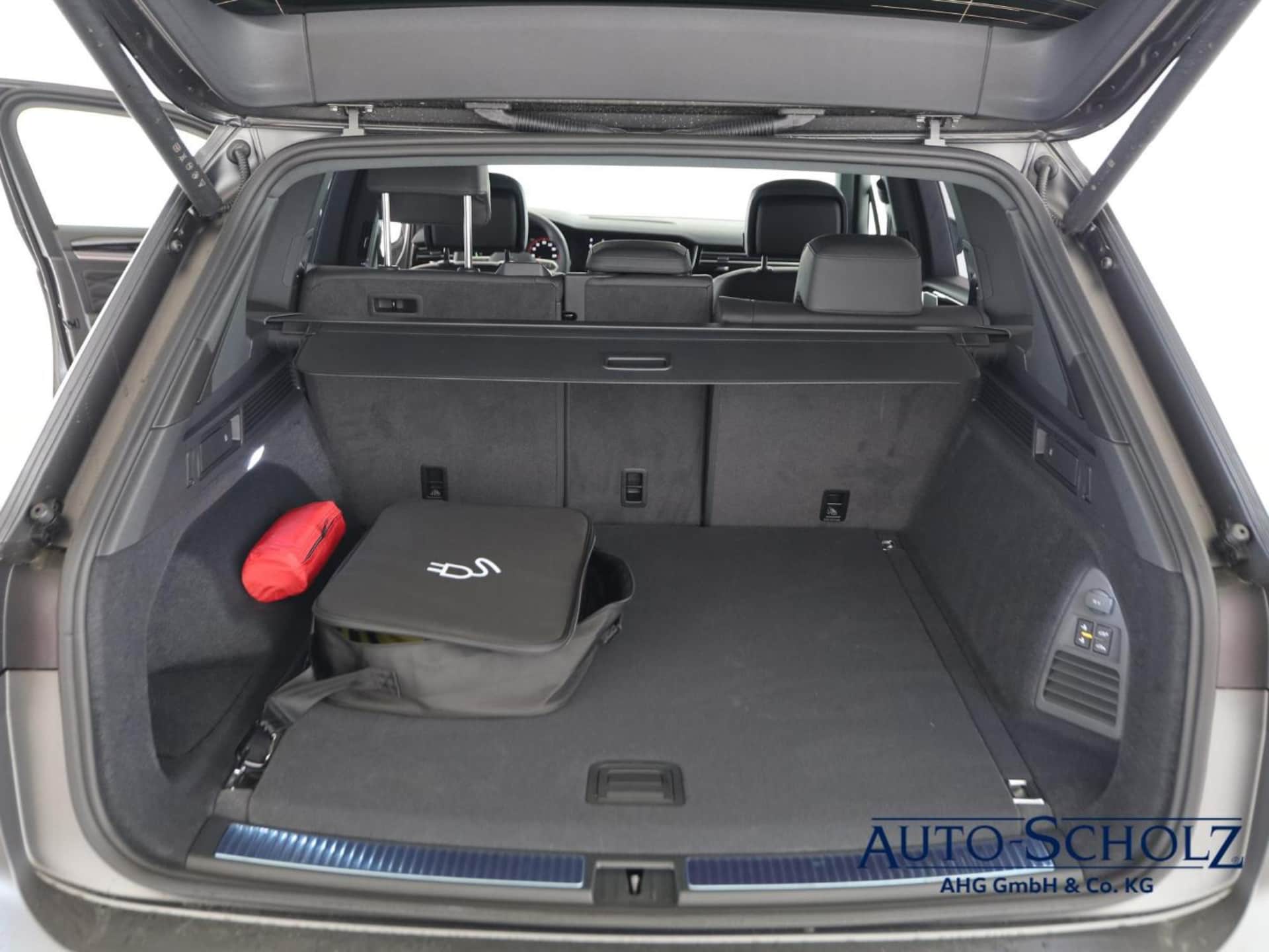 Volkswagen Touareg R