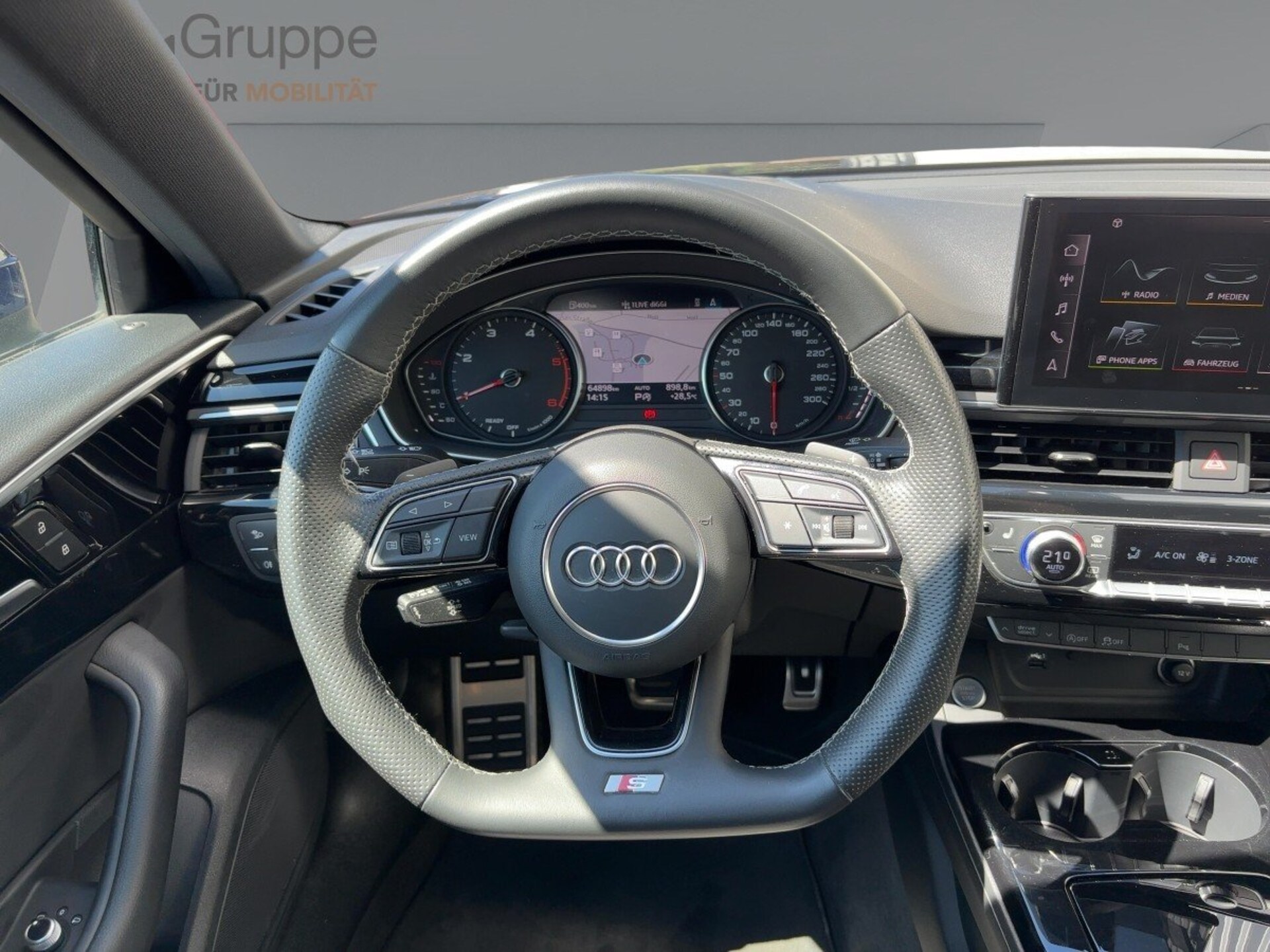 Audi A4 Avant S line