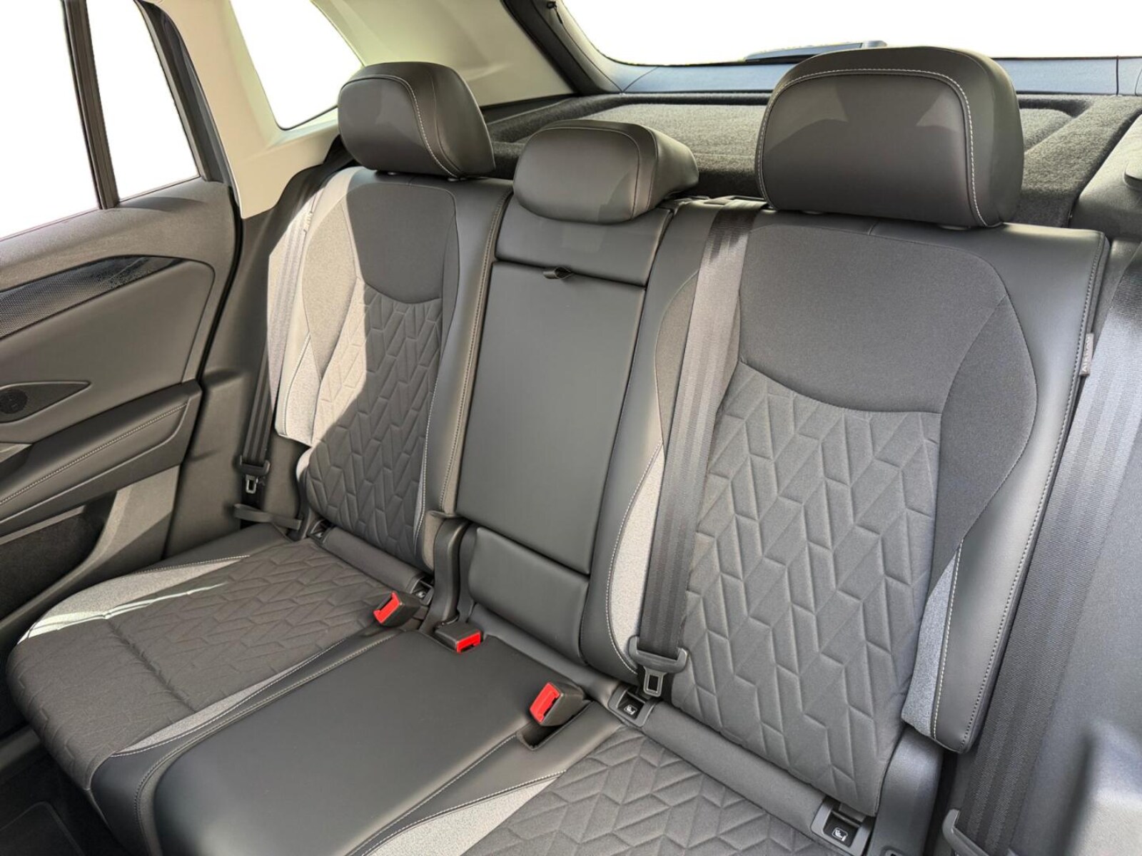 Volkswagen Tiguan – Bild 12