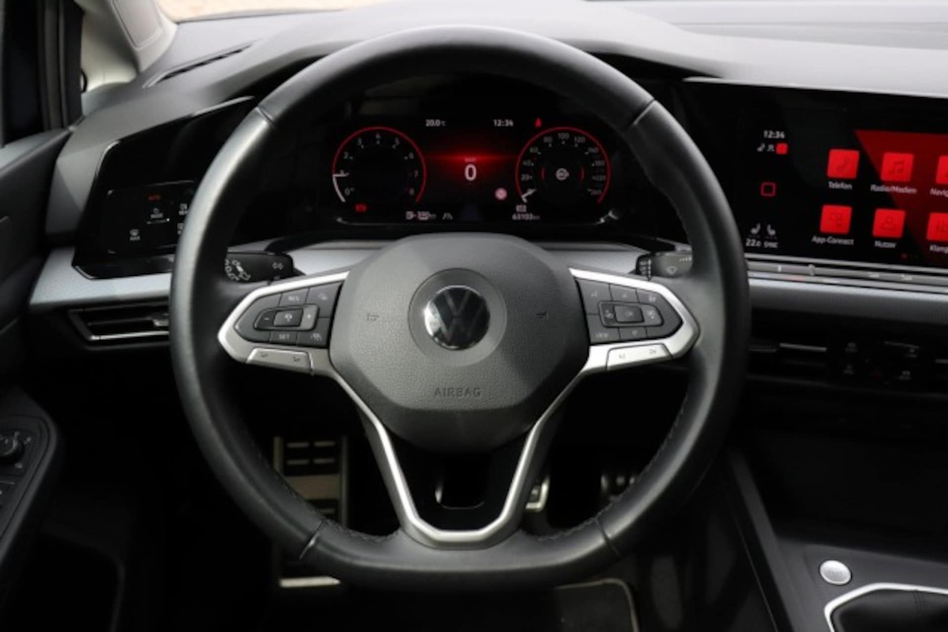 Volkswagen Golf Life