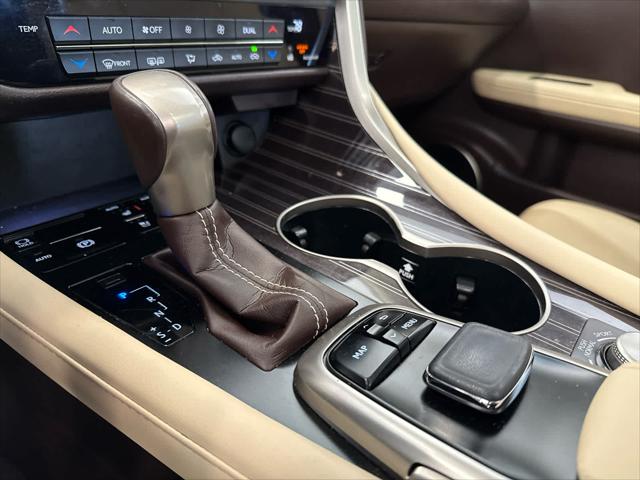 2019 LEXUS RX - Image 11