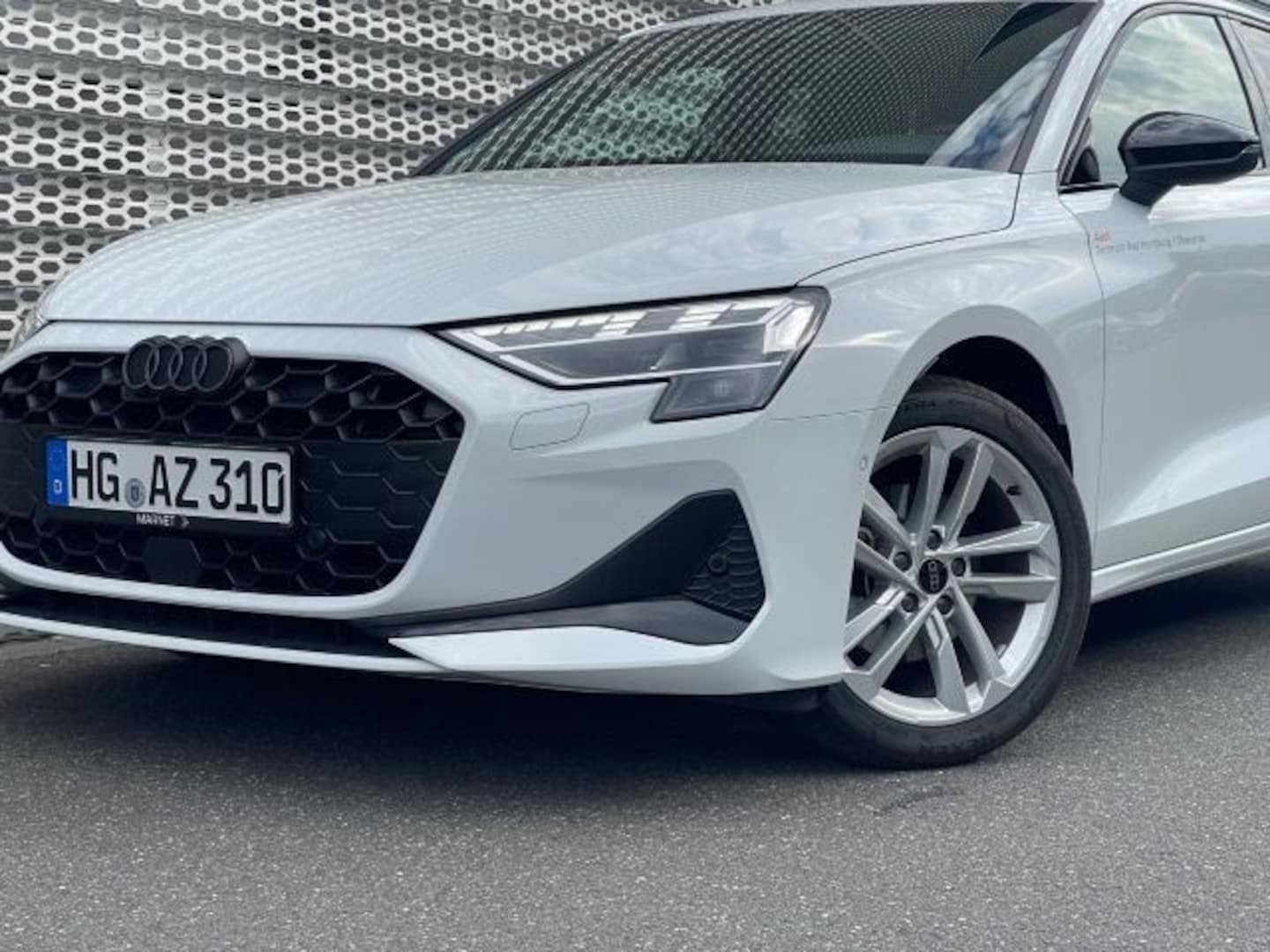 Bild über Audi A3 Sportback TDI Schaltgetriebe - für weitere Informationen kontaktieren Sie den Audi Partner